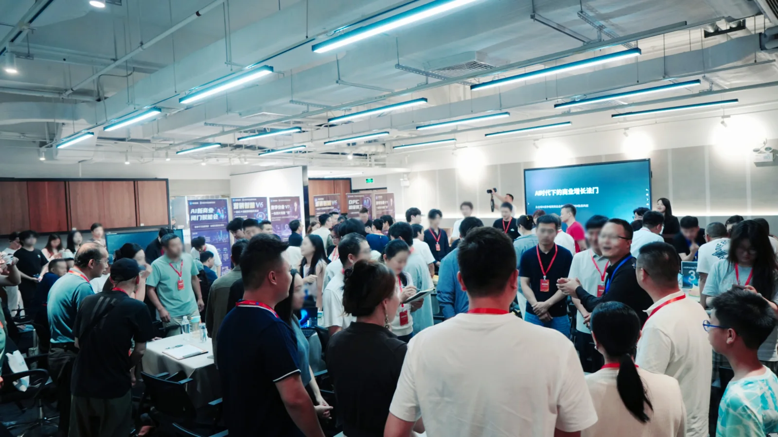 第62期全国AI应用生态闭门会交流现场全景